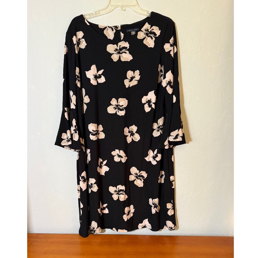 Tommy Hilfiger Black/White Floral dress with medium length flare sleeves